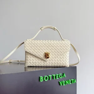Bottega Veneta Women Knot Lock in Intrecciato Piccolo Leather-White