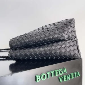 Bottega Veneta Women Large Andiamo in Lambskin Leather-Black/Silver