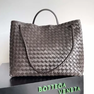 Bottega Veneta Women Large Andiamo in Lambskin Leather-Chocolate Brown