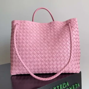 Bottega Veneta Women Large Andiamo in Lambskin Leather-Pink