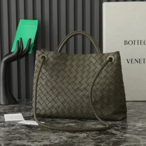 Bottega Veneta Women Medium Andiamo in Supple Intrecciato Leather-Dark Green