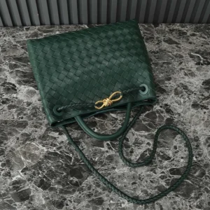 Bottega Veneta Women Medium Andiamo in Supple Intrecciato Leather-Green