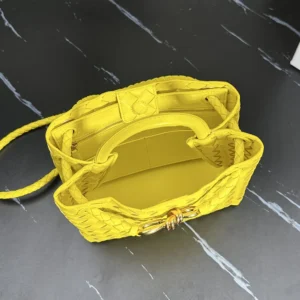 Bottega Veneta Women Small Andiamo Intrecciato Leather Top Handle Bag-Yellow