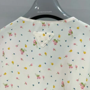 Prada Women Short-sleeved Floral Print Pongé Crop Top P917N17K1