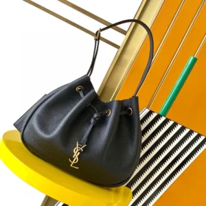 Saint Laurent YSL Women Paris VII Small Hobo in Grained Leather-Black