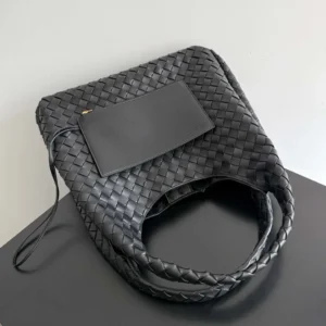 Bottega Veneta Women Medium Campana-Black 844249V