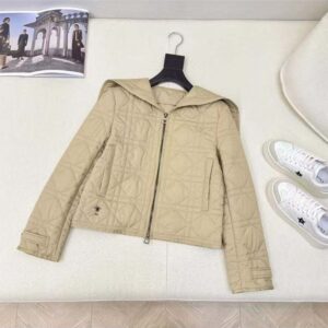 https://brands-hub.ru/wp-content/uploads/2025/09/Dior-Women-Macrocannage-Bomber-Jacket-Beige-Quilted-Technical-Taffeta-1.jpg