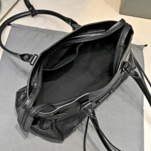 Balenciaga Women Le City Bag East-West In Black 8457042A