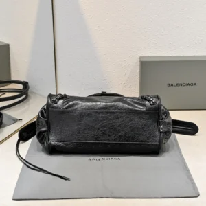 Balenciaga Women Le City Bag East-West In Black 8457042A