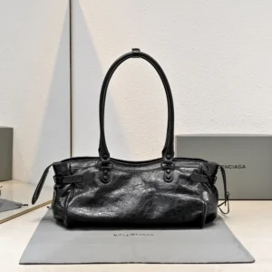 Balenciaga Women Le City Bag East-West In Black 8457042A