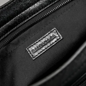 Balenciaga Women Le City Bag East-West In Black 8457042A