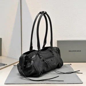 Balenciaga Women Le City Bag East-West In Black 8457042A