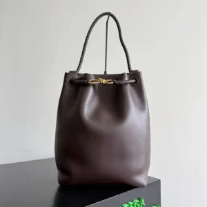 Bottega Veneta Women Andiamo Bucket in Silky Calf Leather-Chocolate 844169V