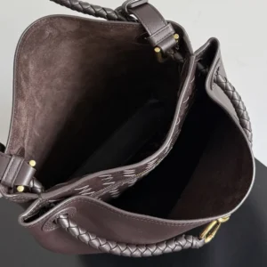 Bottega Veneta Women Andiamo Bucket in Silky Calf Leather-Chocolate 844169V