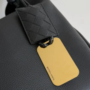 Bottega Veneta Women Large Campana-Black 844251V5XH01019