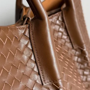 Bottega Veneta Women Pinacoteca in Intrecciato Silky Calf Leather 817166V
