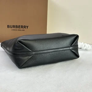 Burberry Unisex Small Highlands Shoulder Bag-Black 81147721