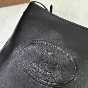 Burberry Unisex Small Highlands Shoulder Bag-Black 81147721
