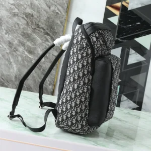 Dior Men Rider Soft Zipped Backpack Beige and Black Dior Oblique Jacquard with Black Grained Calfskin