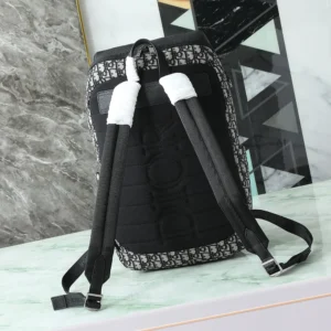 Dior Men Rider Soft Zipped Backpack Beige and Black Dior Oblique Jacquard with Black Grained Calfskin