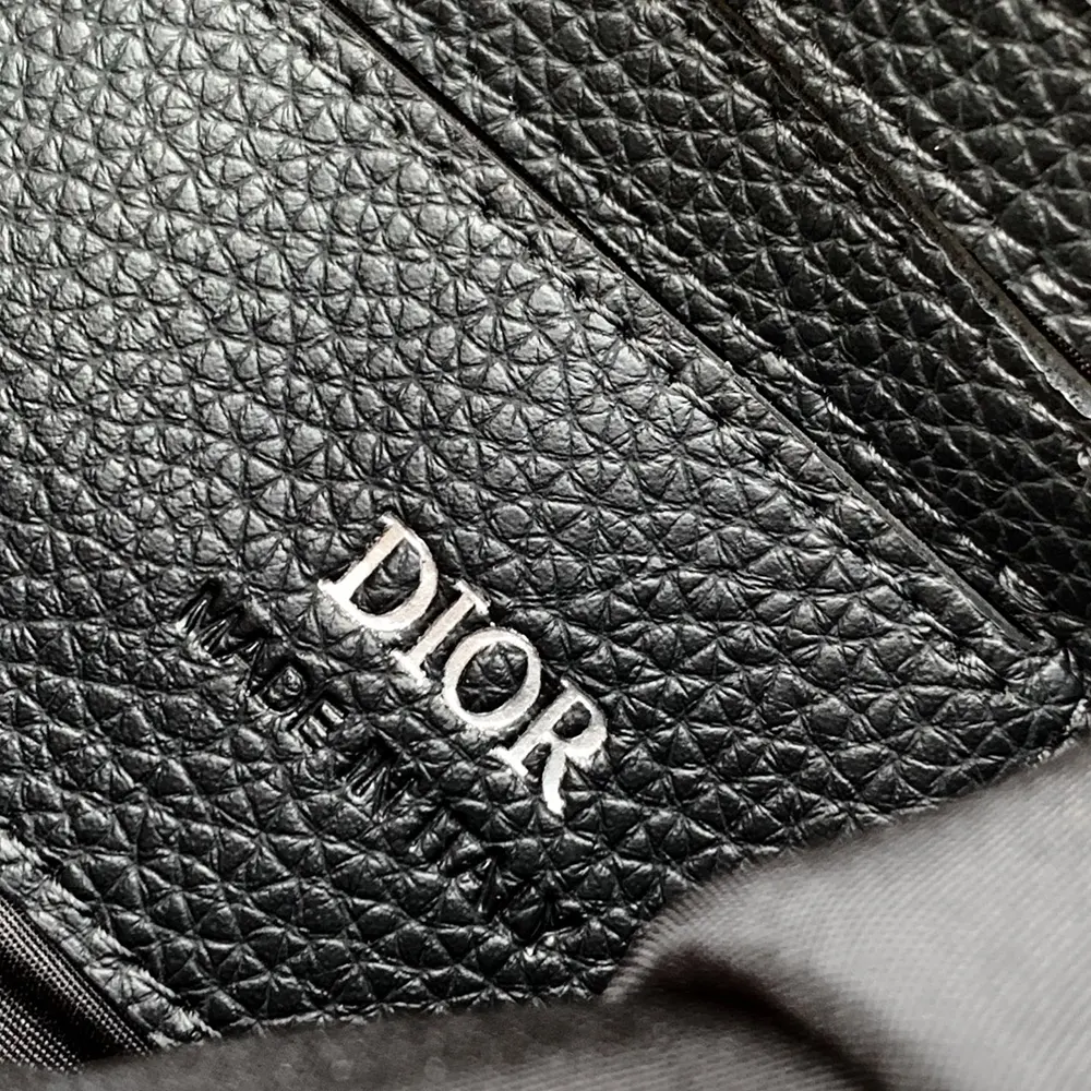 Dior Men Saddle A5 Triangle Pouch Black Dior Oblique Jacquard and Black Grained Calfskin 10 Dior Men Saddle A5 Triangle Pouch Black Dior Oblique Jacquard and Black Grained Calfskin - Image 10
