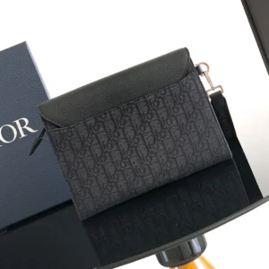 Dior Men Saddle A5 Triangle Pouch Beige and Black Dior Oblique Jacquard with Black Grained Calfskin