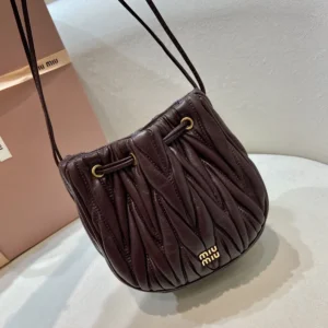 Miu Miu Women Matelassé Nappa Leather Pouch-Burgundy 5ND022 4 Miu Miu Women Matelassé Nappa Leather Pouch-Burgundy 5ND022 (3)
