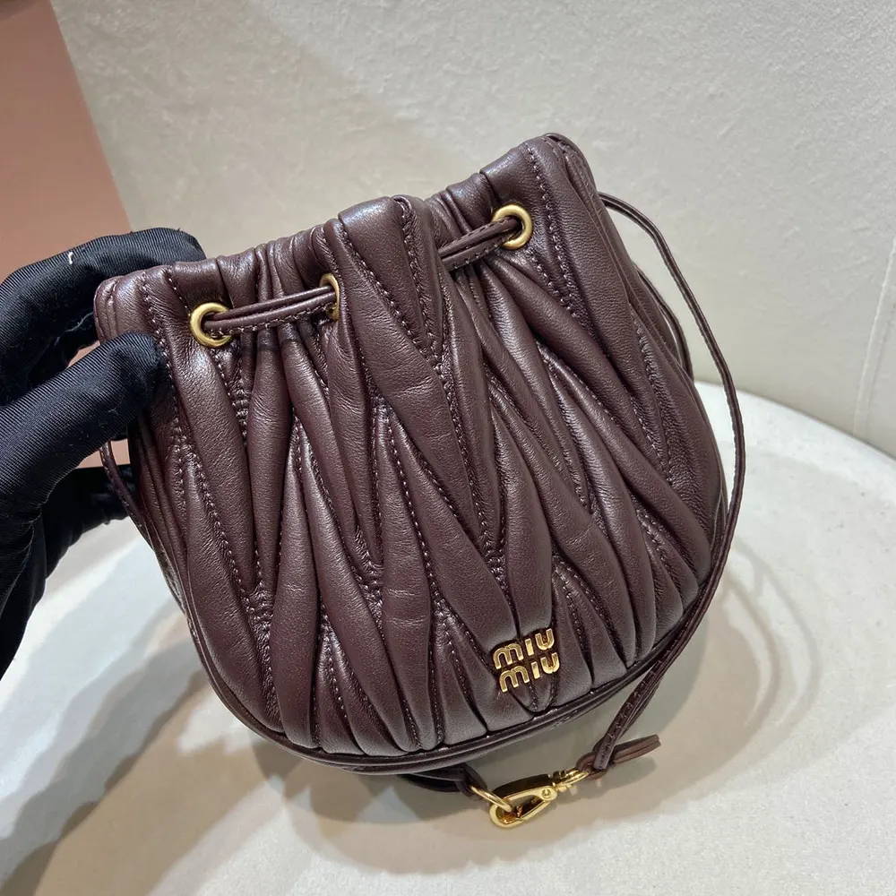Miu Miu Women Matelassé Nappa Leather Pouch-Burgundy 5ND022 (4) Miu Miu Women Matelassé Nappa Leather Pouch-Burgundy 5ND022