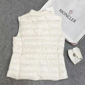 Moncler Women Liane Verstaubare Daunenweste-White J10931A