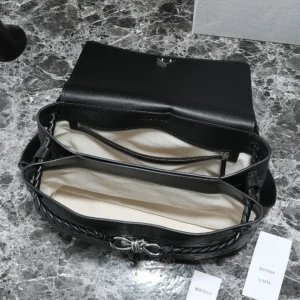 Bottega Veneta Unisex Medium Andiamo Messenger-Black 807715V