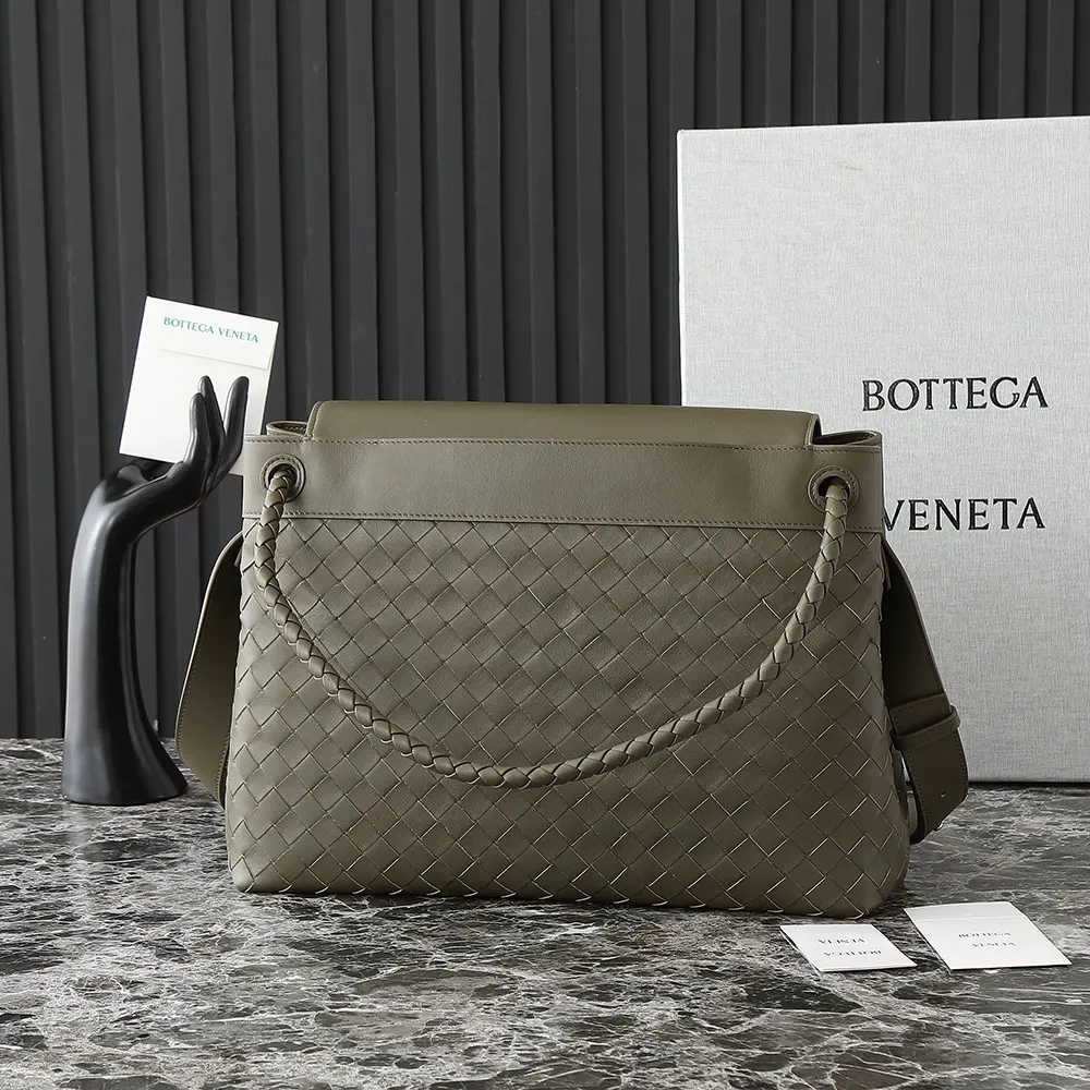 Bottega Veneta Unisex Medium Andiamo Messenger-Dark Green 807715V 3 Bottega Veneta Unisex Medium Andiamo Messenger-Dark Green 807715V