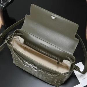 Bottega Veneta Unisex Small Andiamo Messenger-Dark Green 815781V