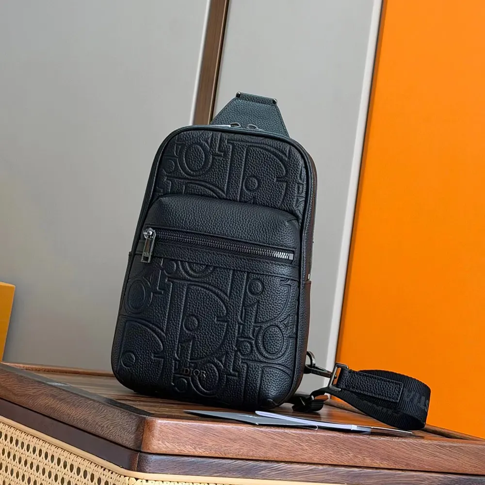 Dior Men Rider 2.0 Sling Bag Black Dior Gravity Leather and Black Grained Calfskin