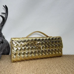 Bottega Veneta Women Andiamo Clutch-Gold 741511V5XQ28472