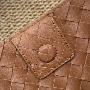 Bottega Veneta Women Large Andiamo-Brown 766019V1QE62598