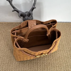 Bottega Veneta Women Large Andiamo-Brown 766019V1QE62598