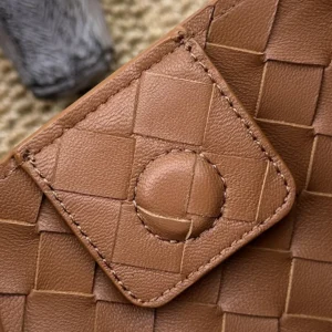 Bottega Veneta Women Small Andiamo-Brown 766014V1QE62598