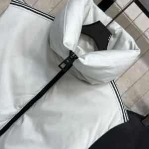 Dior Men DiorAlps Belted Puffer Vest White Padded Technical Taffeta 547C71A2304+