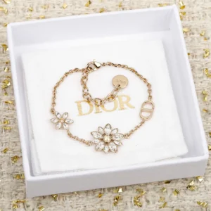 Dior Women Petit CD Lucky Baroque Earrings Gold-Finish Metal E4352WOMCY