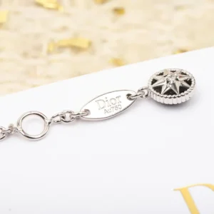 Dior Women Rose des Vents Bracelet White Gold Diamonds Mother-of-Pearl and Onyx