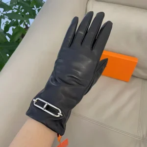 Hermes Women Gloves in Lambskin Leather-Black