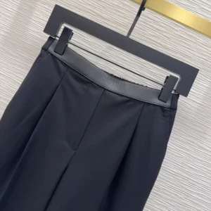 Loewe Women Trousers in Wool-Black S359Y04XI2