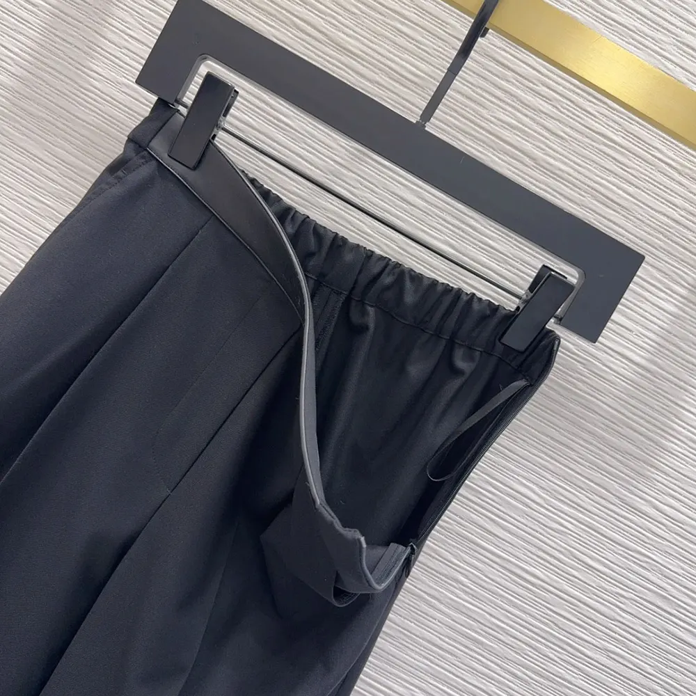 Loewe Women Trousers in Wool-Black S359Y04XI2 5 Loewe Women Trousers in Wool-Black S359Y04XI2