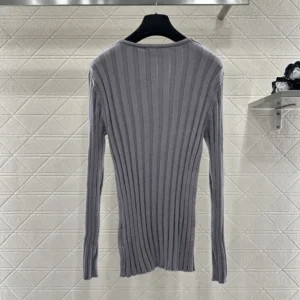 Miu Miu Women Wool And Cashmere V-Neck Sweater MML02P17JA