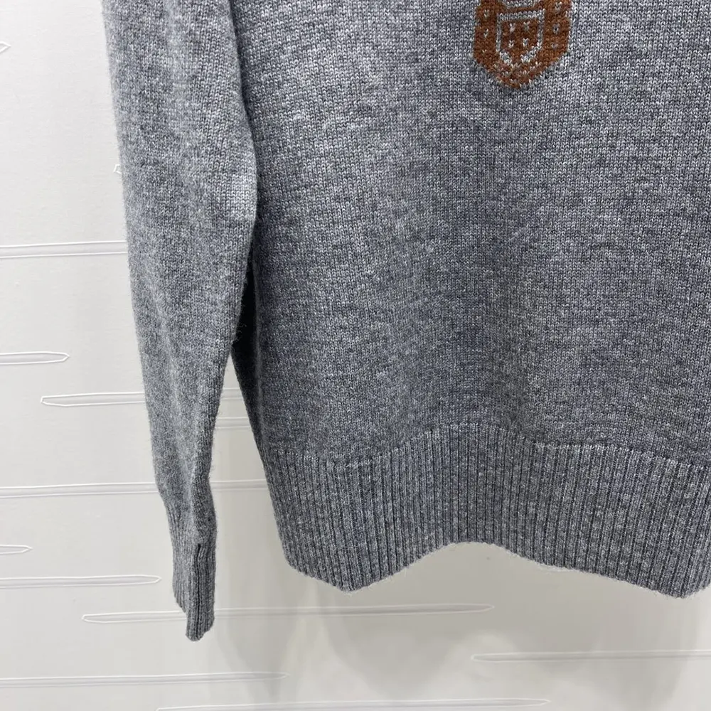 Prada Men Cashmere and Wool Prada Logo Crew-neck Sweater-Slate Gray 8 Prada Women Cashmere and wool Prada logo crew-neck sweater-Slate Gray