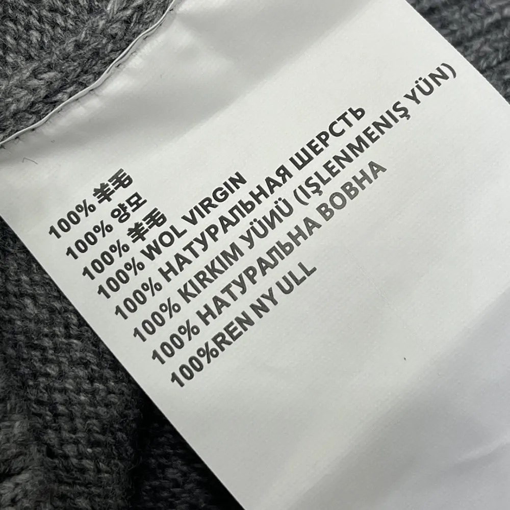 Prada Men Cashmere and Wool Prada Logo Crew-neck Sweater-Slate Gray 9 Prada Women Cashmere and wool Prada logo crew-neck sweater-Slate Gray