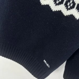 Prada Women Wool And Cashmere Sweater P2657418VZF067K