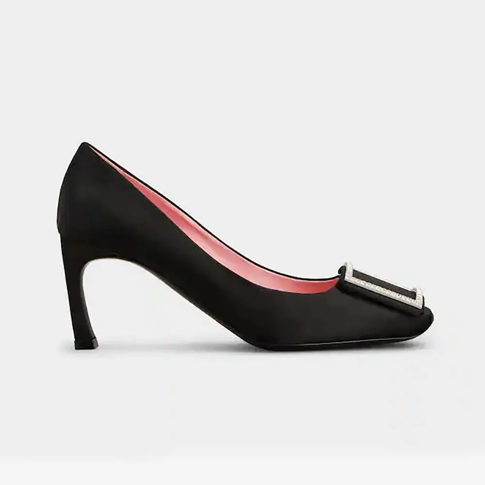 Roger Vivier Women Trompette Pumps in Satin-Black RVW40044010