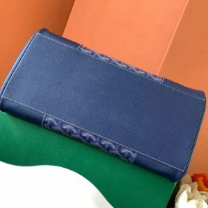 Goyard Women Saïgon Tote Bag-Navy SAIGOCMMLTY12CL12P