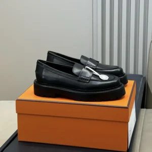 Hermes Women Klement Loafer in Calfskin-Black H252133Z